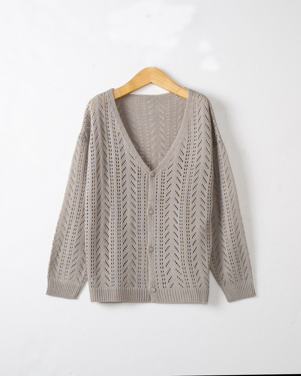 Damen Strickcardigan mit luftiger Lochmusterung und V-Ausschnitt Drune