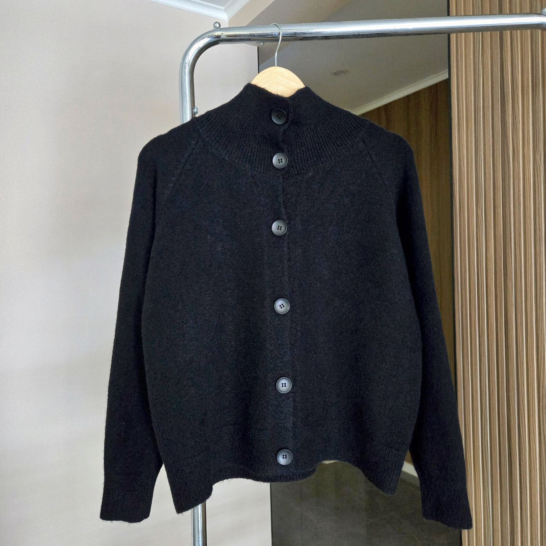Damen Strickjacke mit hohem Kragen und großen Knöpfen Drune