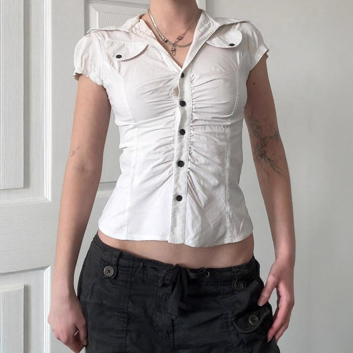 Damen figurbetontes Blusenshirt mit eleganten Rüschendetails und Knopfverschluss Drune
