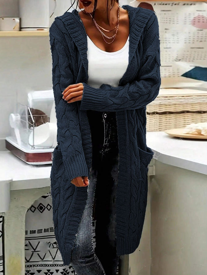 Damen Strickjacke im lässigen Langschnitt mit Zopfmuster und praktischen Taschen Drune