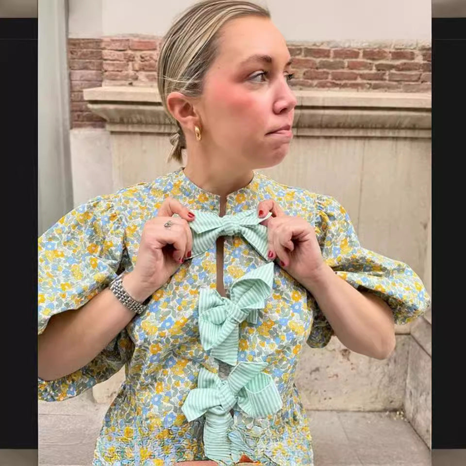 Damen Bluse mit voluminösen Ärmeln und floralen Mustern Drune