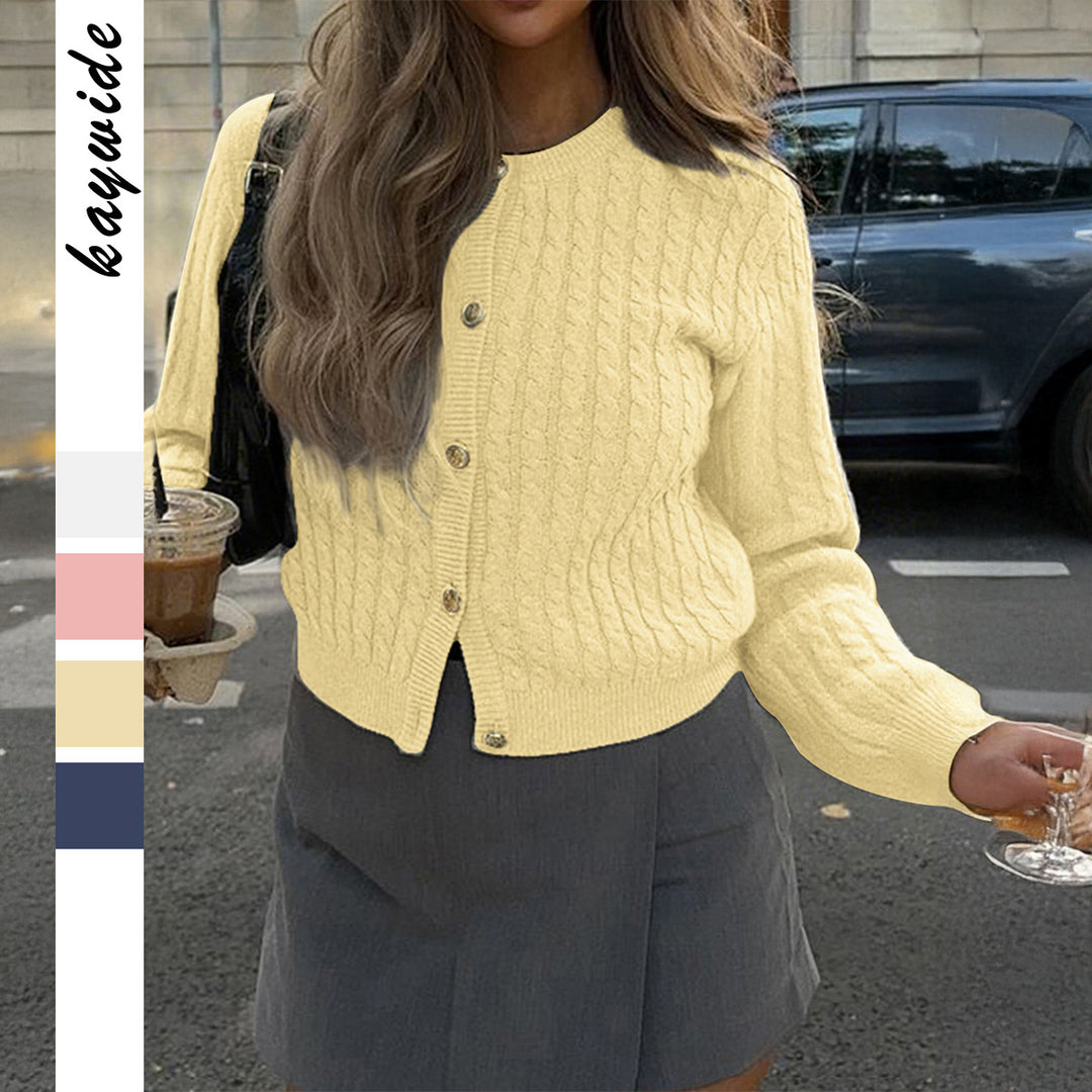 Damen nan cropped Zopfstrick-Strickjacke mit dekorativen Medaillonknöpfen und Rundhalsausschnitt Drune