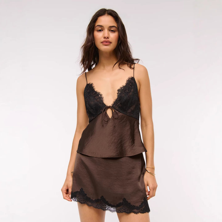 Damen Elegantes Negligé mit Spitzenakzenten Drune