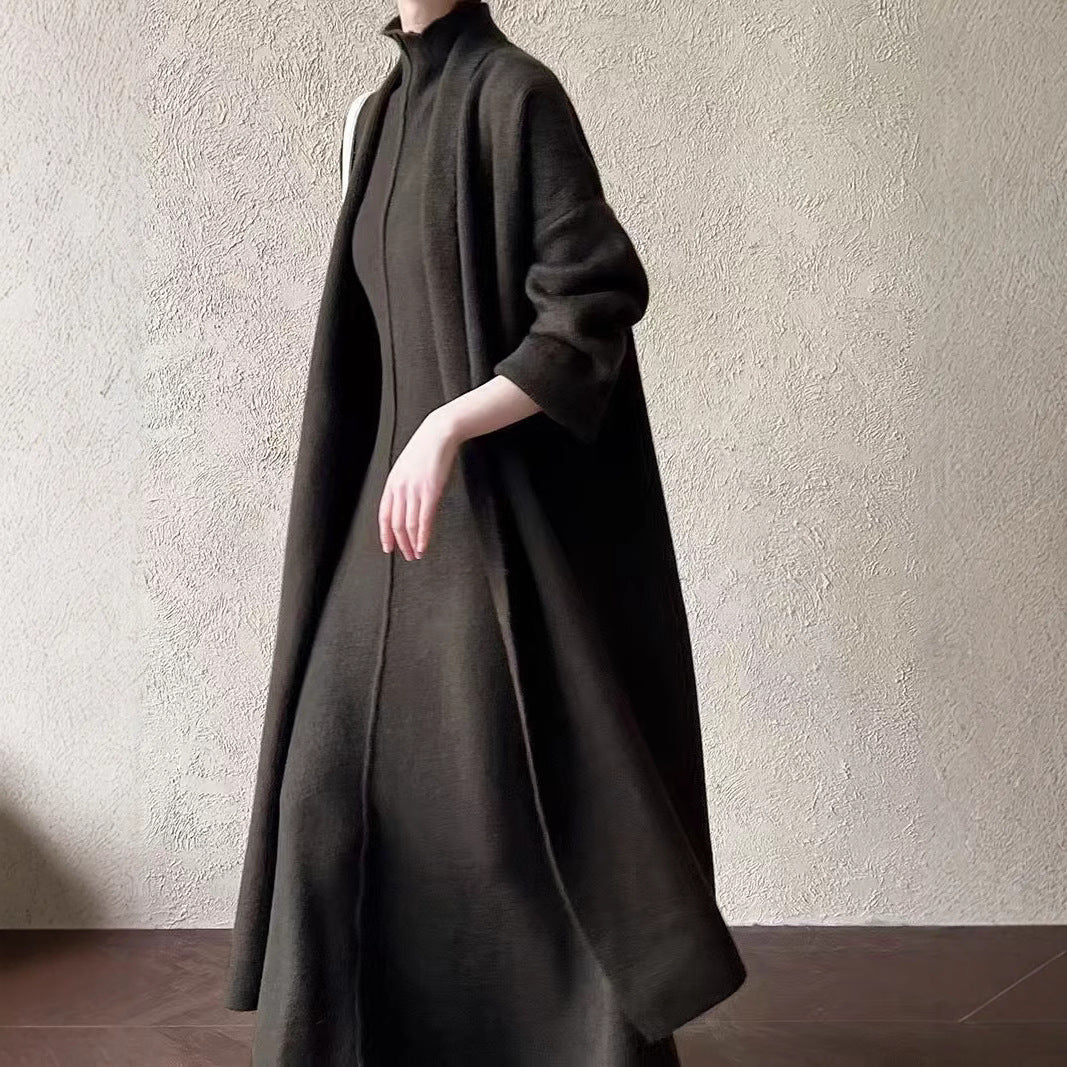 Damen Strickkleid mit hochwertigem Stehkragen und dekorativen Ärmeln Drune