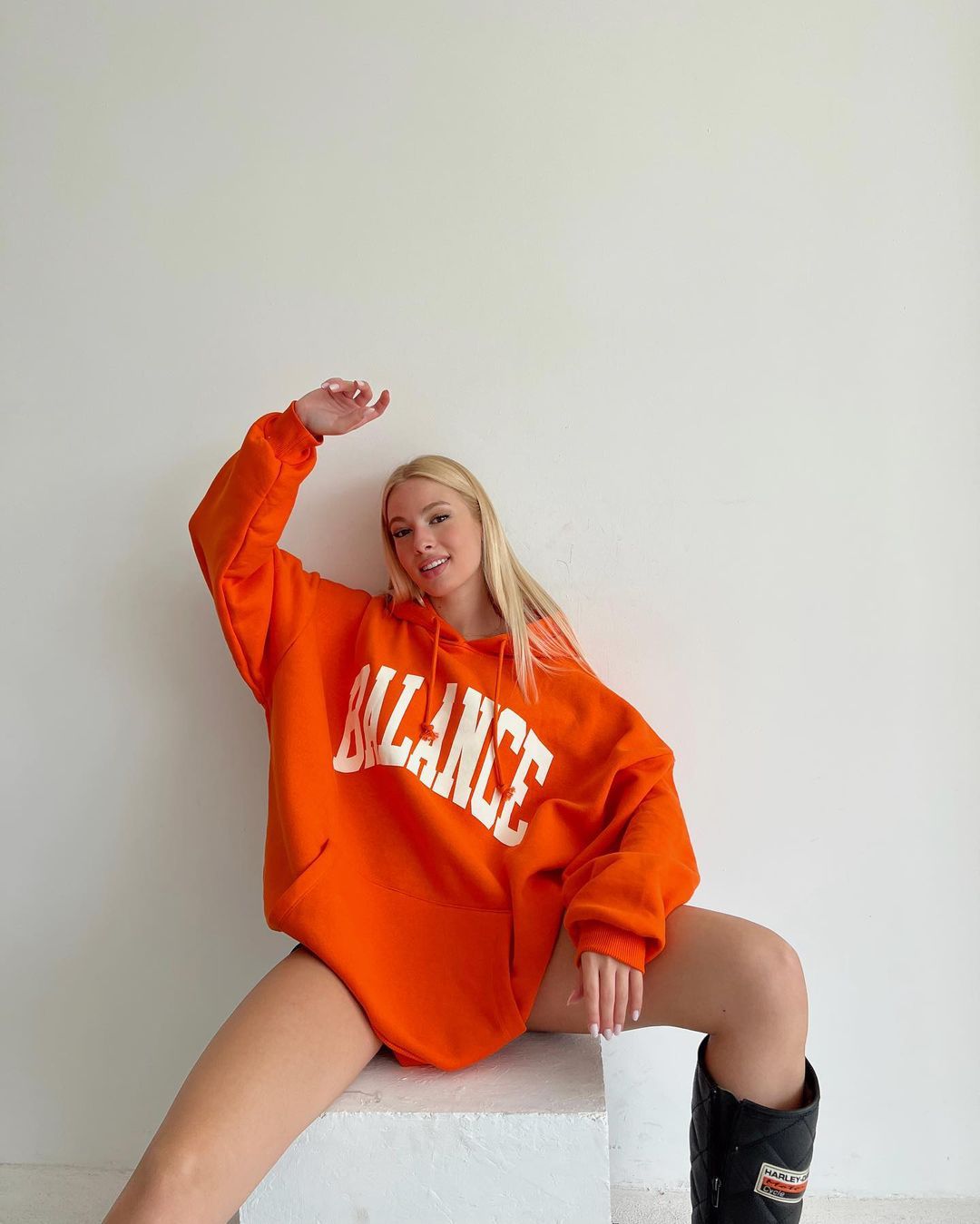 Damen Oversized Kapuzenpullover mit auffälligem Logo Drune
