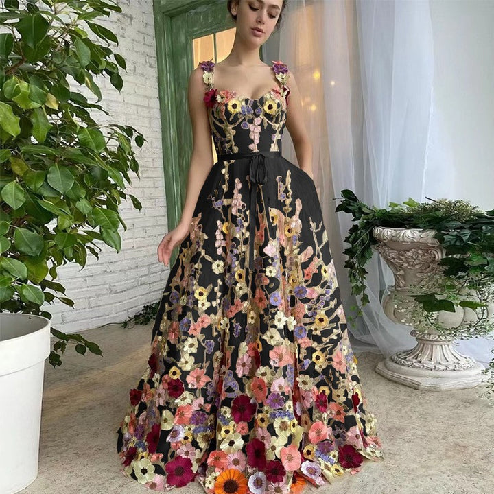 Damen Tüllkleid mit floralen Stickereien und elegantem Taillengürtel Drune