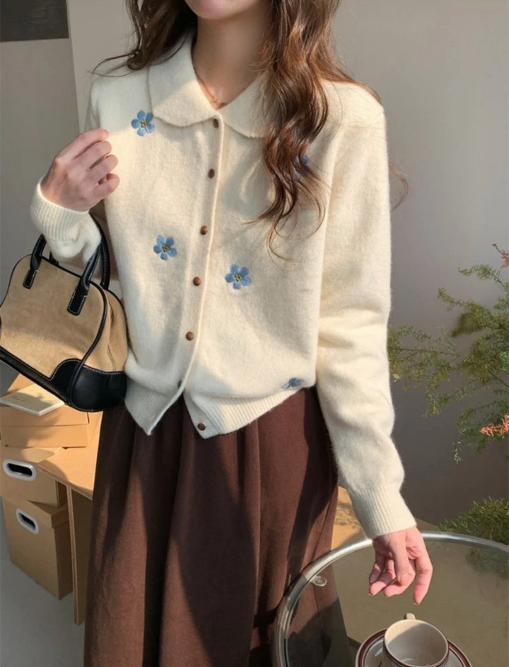 Damen Strickjacke mit floralen Applikationen und klassischem Kragen Drune