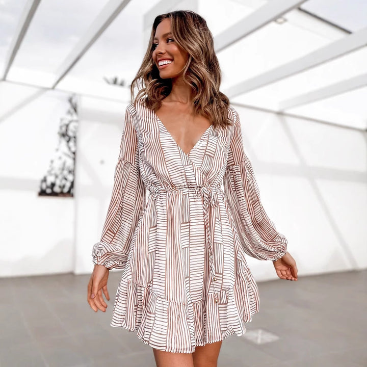 Damen kurzärmeliges Strandkleid mit Taillenzug und asymmetrischem Saum Drune