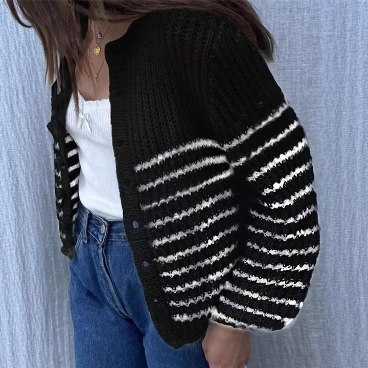 Damen Strickjacke im modernen Ringelmuster und lässigem Schnitt Drune