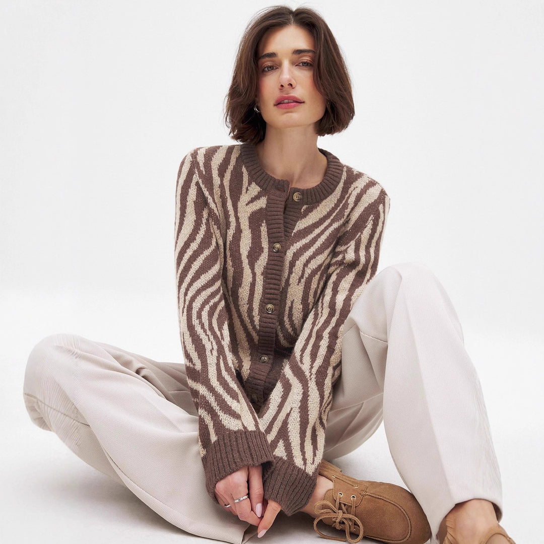 Damen Strickjacke mit elegantem Zebradesign und Knopfdetails Drune