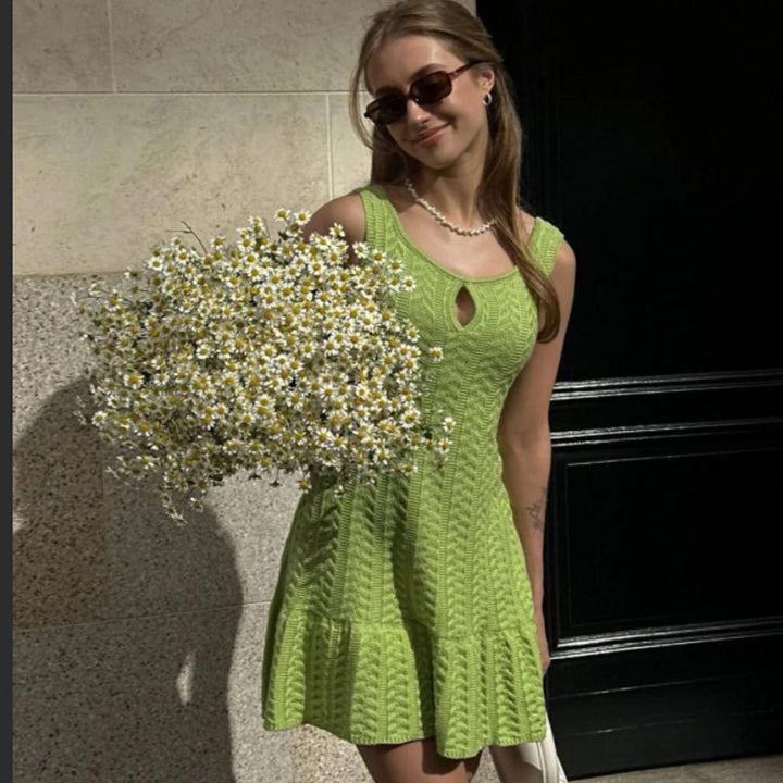 Damen Strickkleid mit raffiniertem Schlüssel-Ausschnitt und Rüschensaum Drune