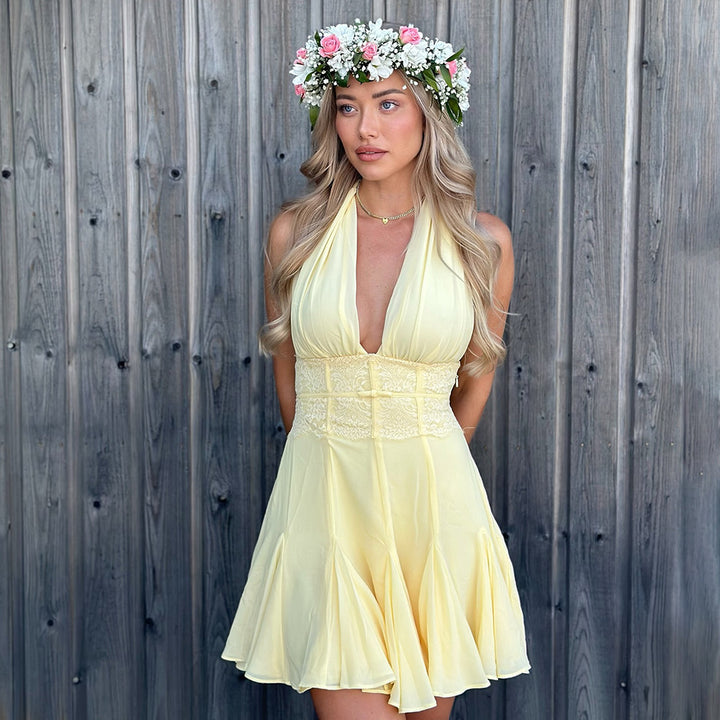 Damen luftiges Halterneck-Kleid mit verführerischer Raffung Drune