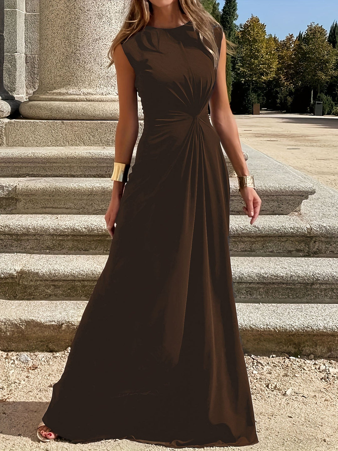 Damen Elegantes Maxikleid mit Raffungen und Rundhalsausschnitt Drune