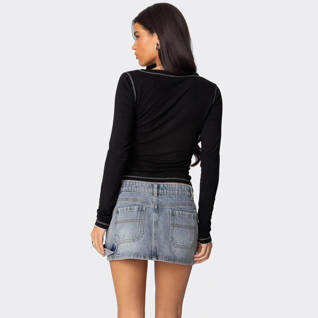 Damen Langarmshirt mit V-Ausschnitt und dekorativen Knöpfen Drune