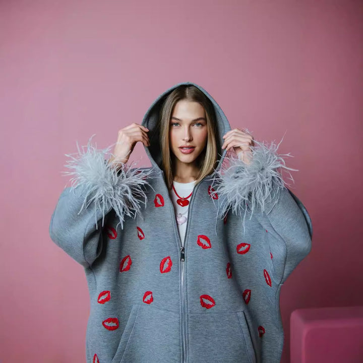 Damen Hoodie mit Federn und Lippenmotiv Drune