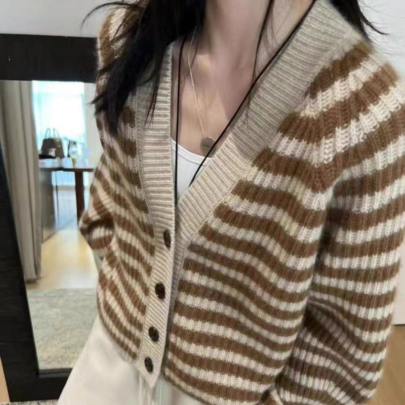 Damen gestreifte Strickjacke mit weitem Schnitt und Knopfdetails Drune