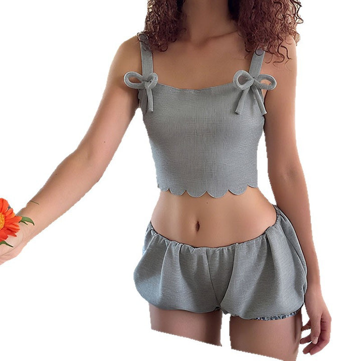 Damen gemütliches Schlafanzug-Set mit Rüschendetails und schmalen Trägern Drune