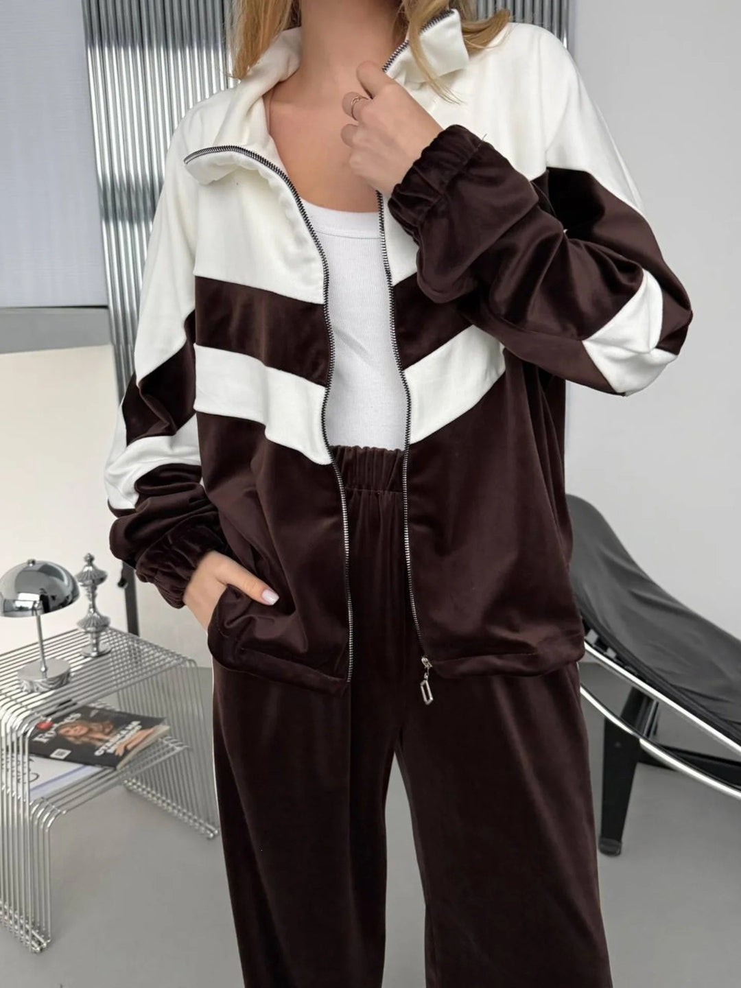 Damen Sportliche Veloursjacke mit hohem Kragen und elastischen Hosen Drune