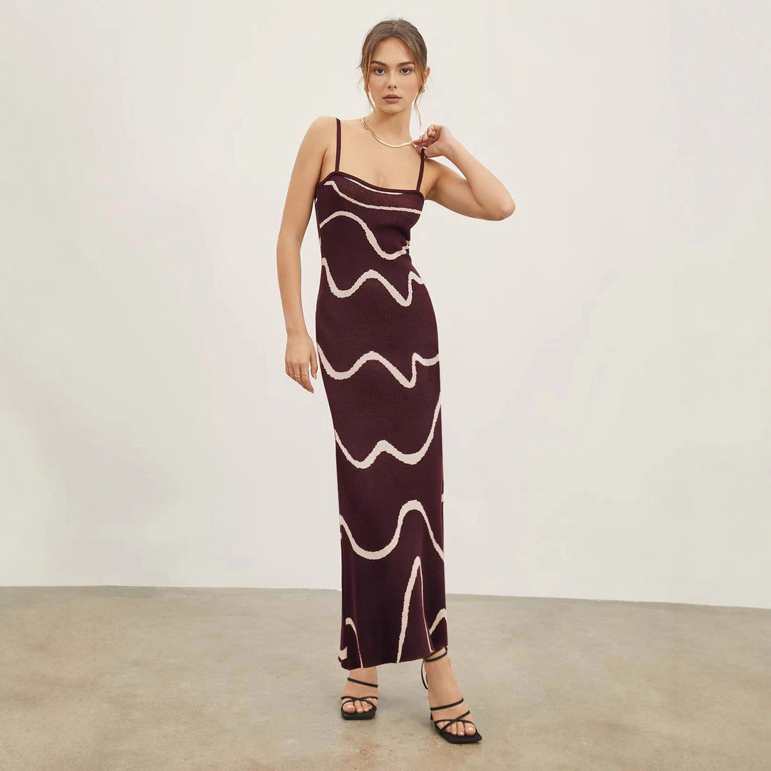 Damen Maxikleid mit modernem Wellenmuster und feinen Spaghettiträgern Drune