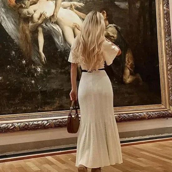 Damen Elegant geschnittenes Maxikleid mit feinen Falten und Knopfleiste Drune