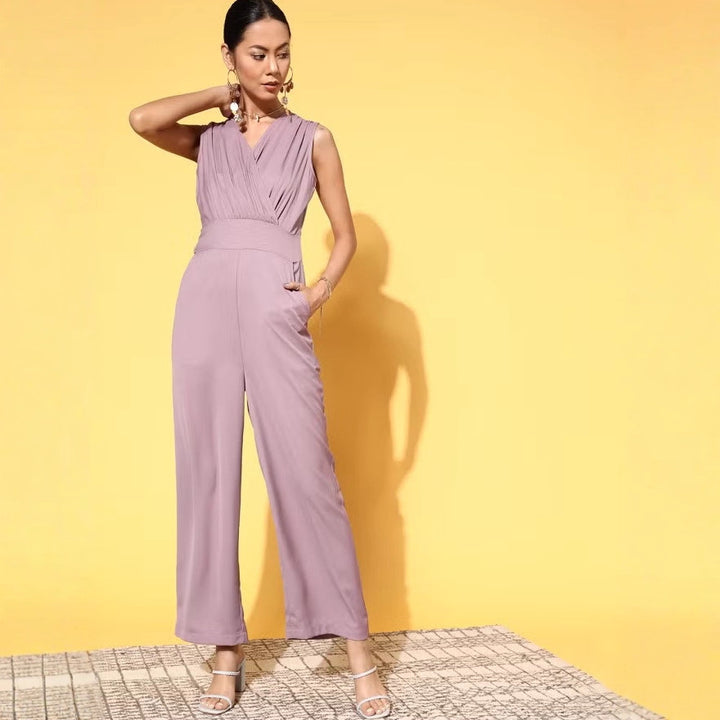 Damen Jumpsuit mit elegantem V-Ausschnitt von Drune