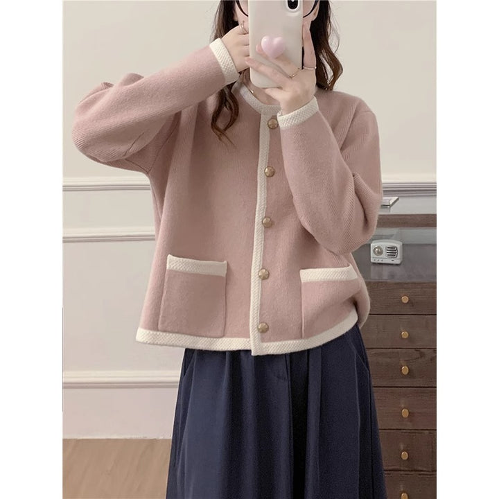 Damen Strickjacke mit einzigartigem Knopfdetail und Kontrastdesign Drune