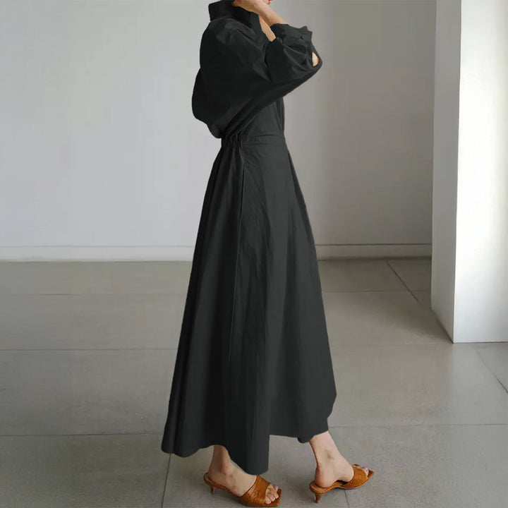 Damen nan tailliertes Hemdblusenkleid mit kastigem Kragen, mittellangen Ärmeln, Seitentaschen und ausgestelltem Tellerrock Drune