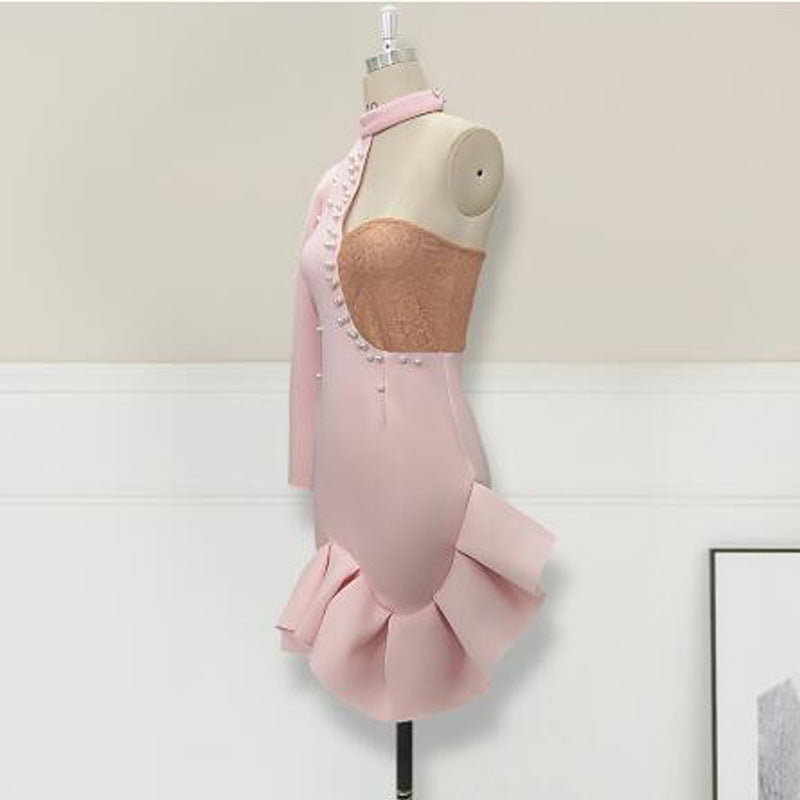 Damen Elegantes Cocktailkleid mit floralen Akzenten und Rüschen Drune