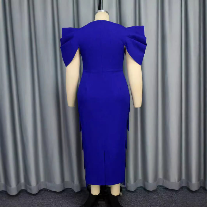 Damen Glamouröses Abendkleid mit voluminösen Rüschenschultern und Fransen Drune
