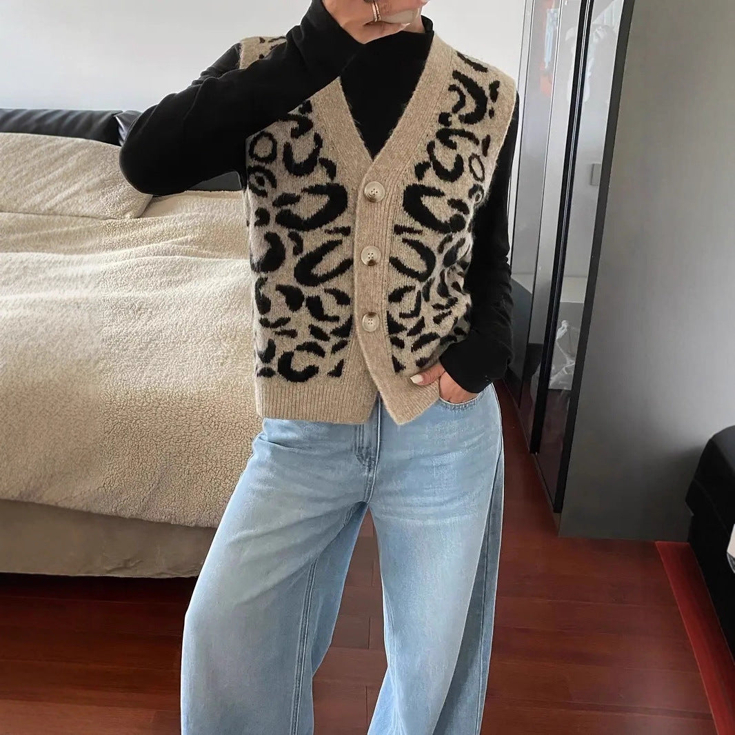 Damen Strickweste mit elegantem Leoprint und hochwertigen Knöpfen Drune