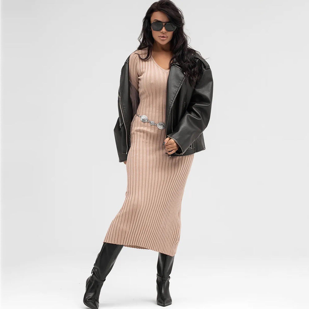 Damen Strickkleid mit tiefem V-Ausschnitt und eleganten Rippdetails Drune