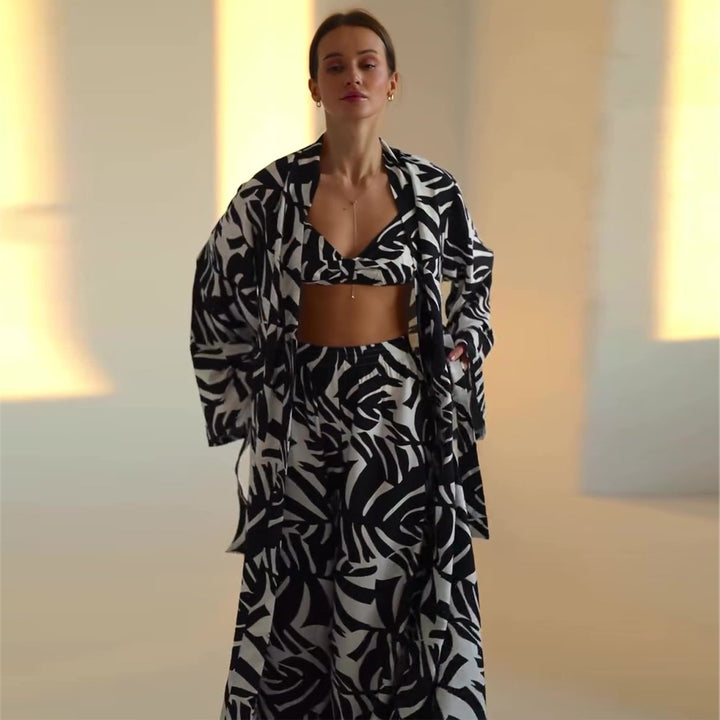 Damen Strandoutfit mit angesagtem floralem Muster Drune