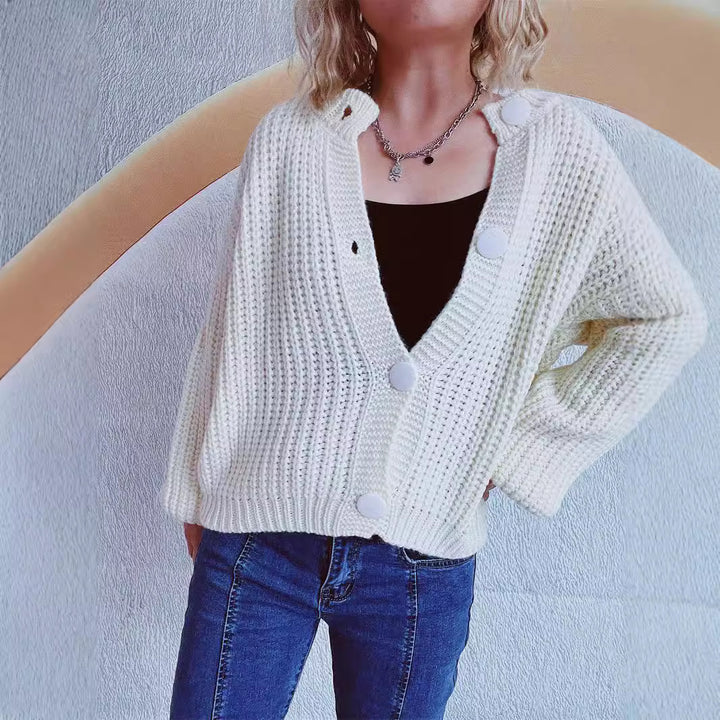 Damen Grobstrickjacke mit ballonförmigen Ärmeln und dekorativen Knöpfen Drune