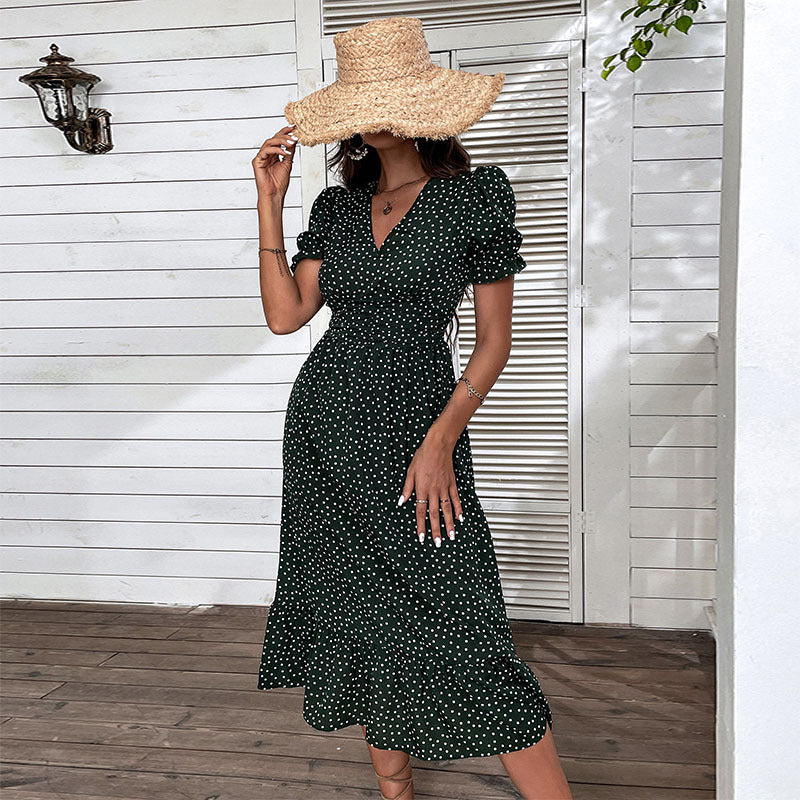 Damen Polka-Dot Sommerkleid mit Rüschendetails und figurbetonter Passform Drune