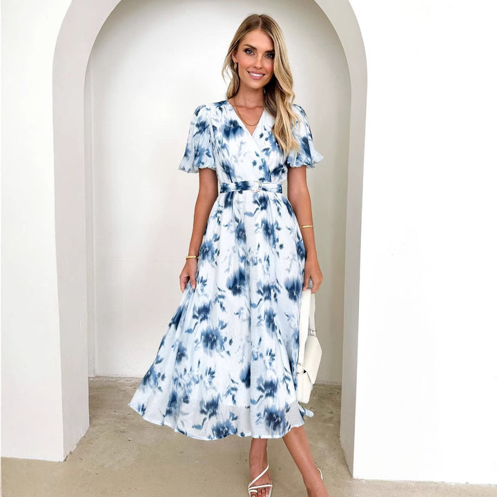 Damen Midi-Kleid mit verspieltem Wickeldesign und blumigen Akzenten Drune