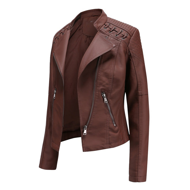 Damen nan taillierte Kunstleder-Bikerjacke mit gesteppter Schulterpartie, asymmetrischem Reißverschluss und Zierösen Drune