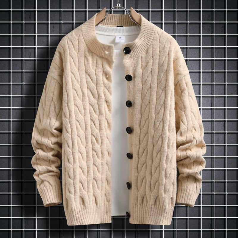 Herren Strickjacke mit modernem Zopfmuster und durchgehendem Knopfverschluss Drune