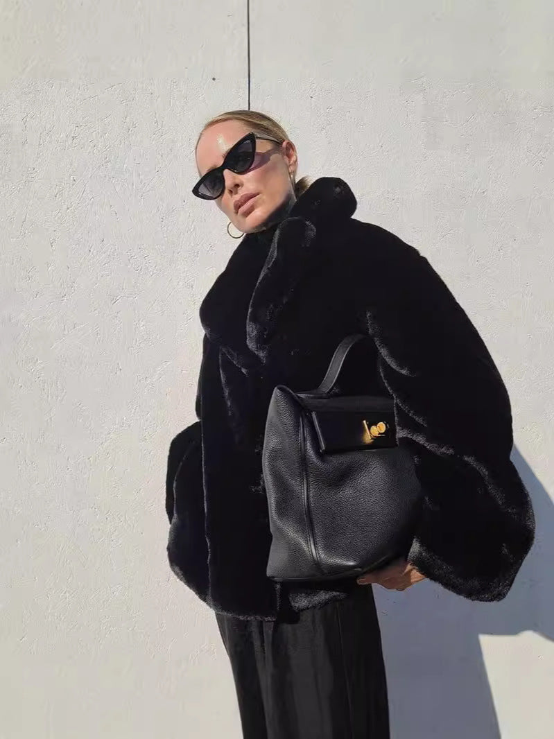 Damen Modische Kunstpelz-Jacke mit breiten Revers Drune