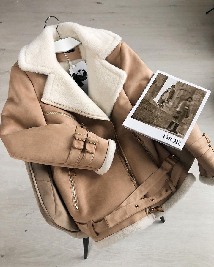 Damen trendige Kunstlederjacke mit kuscheligem Innenfutter und seitlichen Reißverschlüssen Drune