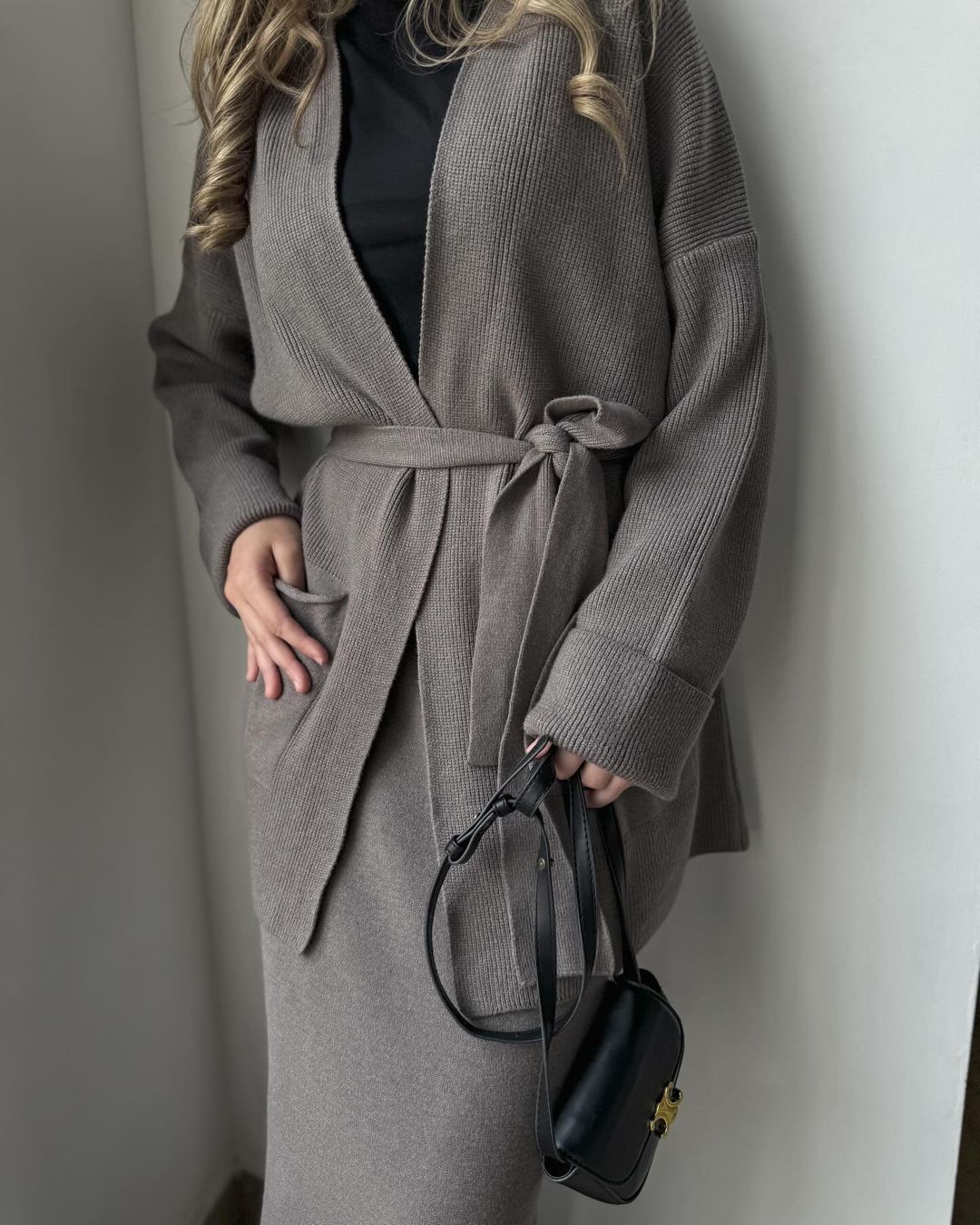 Damen elegantes Bleistiftkleid mit modischer Blazerjacke und praktischen Taschen Drune