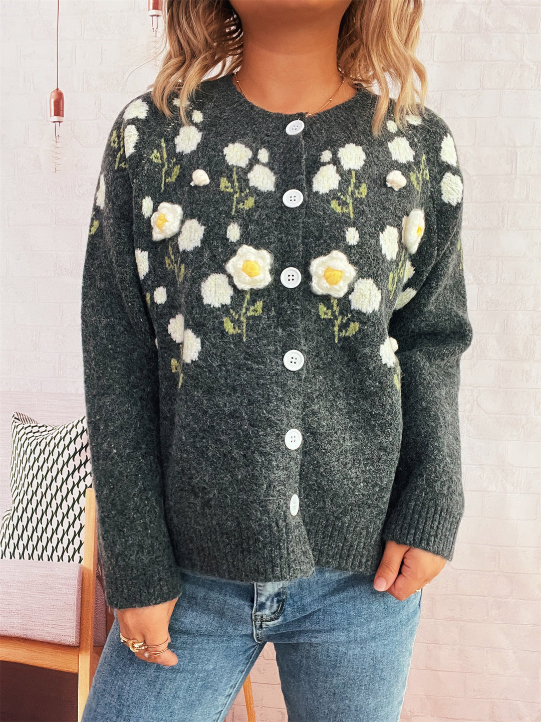 Damen Strickjacke mit floralem Design und Knopfverschluss Drune