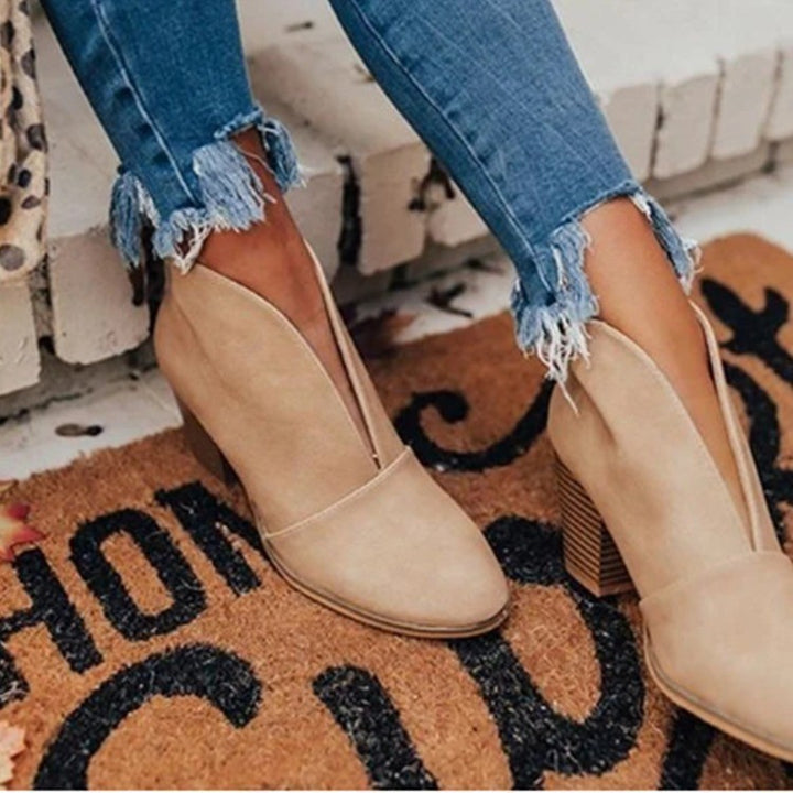 Damen nan knöchelhohe V-Cut Stiefelette mit gestapeltem Blockabsatz und spitz zulaufender Vorderkappe Drune