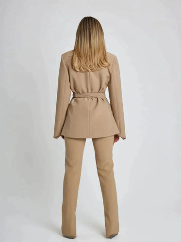 Drune | Blazer mit zusätzlichen Gürteln