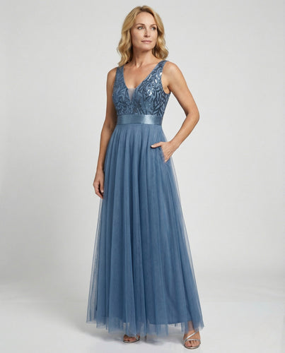 Abendkleid lang aus Tüll mit Stickerei