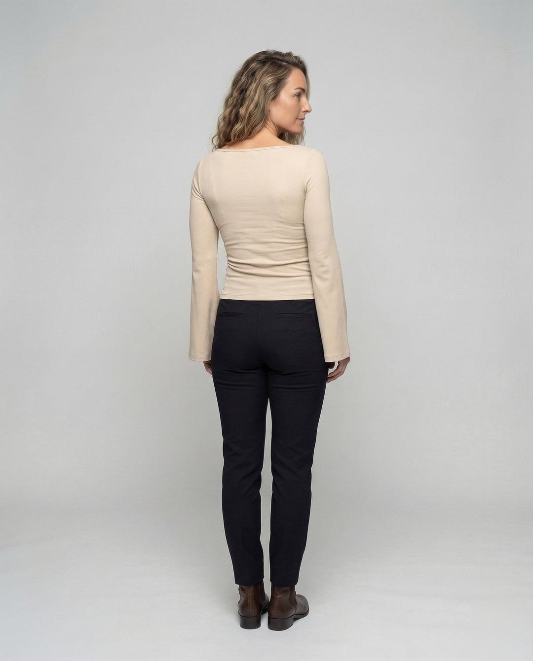 Product 15540671185226 - back_view