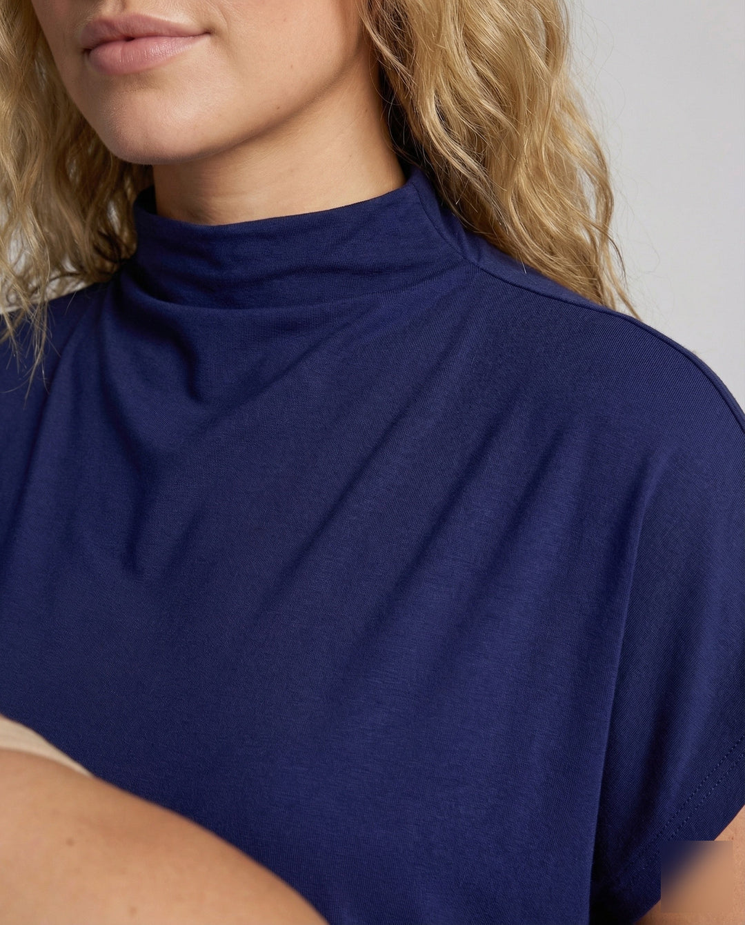 Product 15548834709834 - close_up_detail