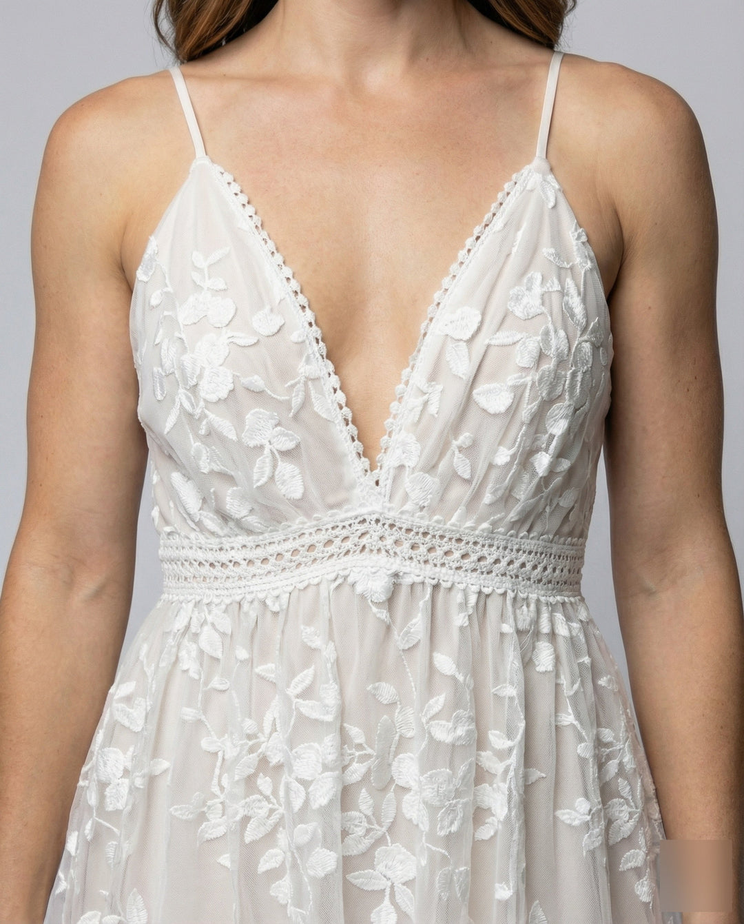 Damen zartes Spitzen-Minikleid mit Spaghettiträgern