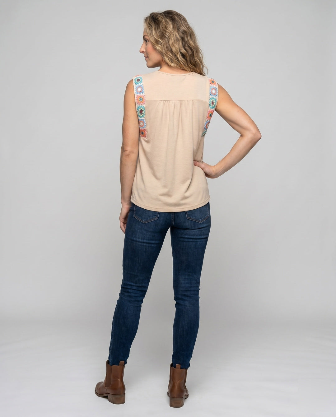 Product 15634912706890 - back_view