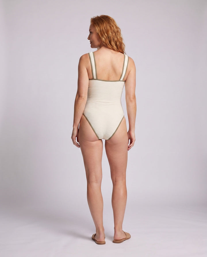 Product 15844648026442 - back_view