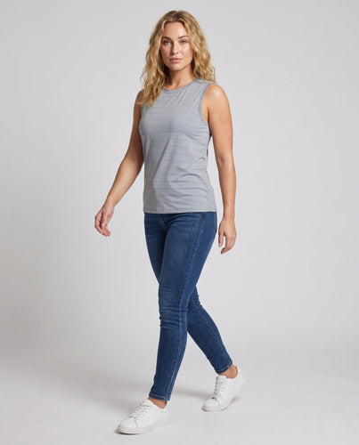 Damen ärmelloses Sportshirt mit atmungsaktiven Funktionseigenschaften Drune